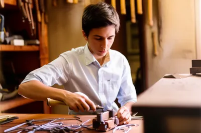 Illustration apprentice - Image 1