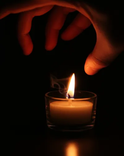 Illustration snuffed - Image 1