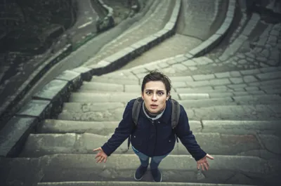 Illustration stagger - Image 1