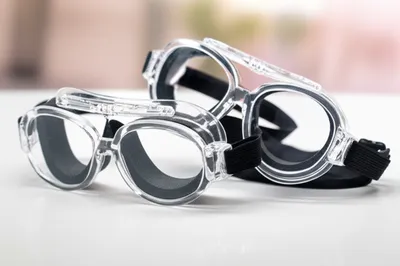 Illustration goggles - Image 1