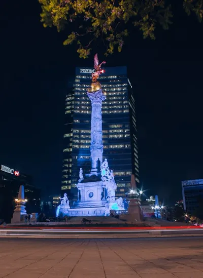 Illustration enraptured - Image 2