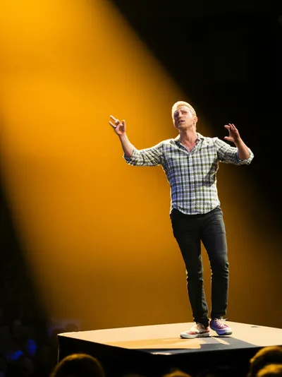 Illustration eloquent - Image 1