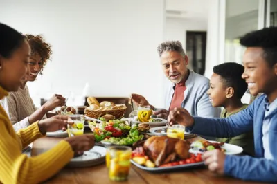 Illustration dines - Image 1