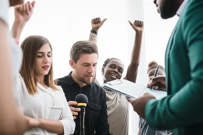 Illustration declare - Image 1