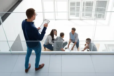 Illustration overseer