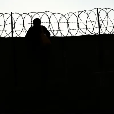 Illustration absconded - Image 1