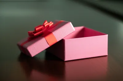 Illustration flaunt - Image 1