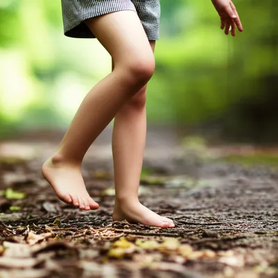 Illustration tiptoe - Image 1