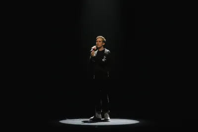 Illustration pos - Image 1