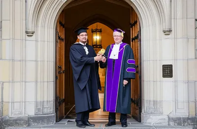 Illustration induct - Image 1