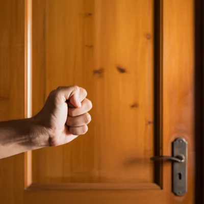 Illustration knocks - Image 1