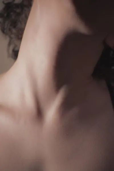 Illustration necked - Image 2