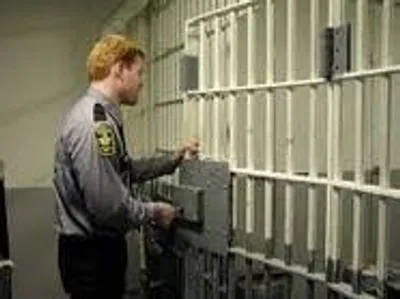 Illustration jailer - Image 2