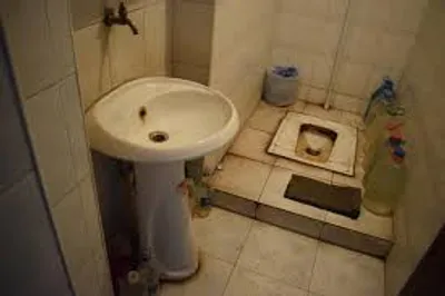 Illustration unsanitary - Image 2