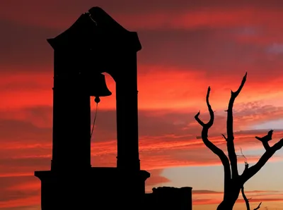 Illustration knell - Image 1