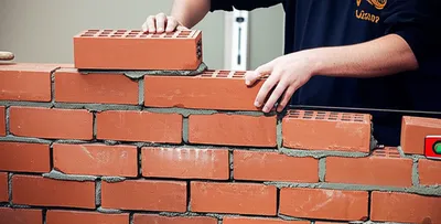 Illustration bricklayer