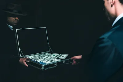 Illustration questionable - Image 1