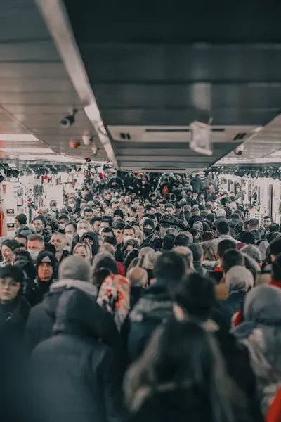 Illustration thronged - Image 2