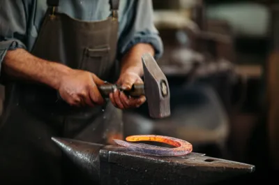 Illustration hammered - Image 1