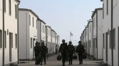 Illustration barracks - Image 1