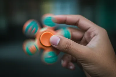 Illustration spinner - Image 1