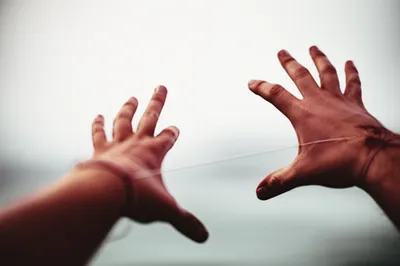 Illustration restraints