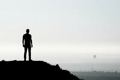 Illustration down - Image 1