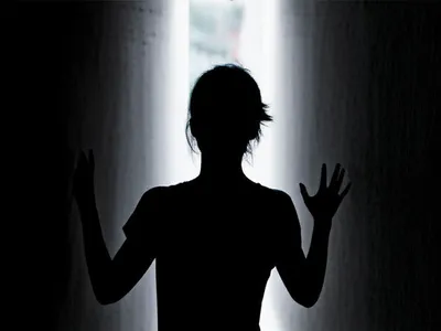 Illustration apprehended - Image 1