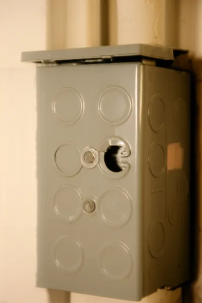 Illustration knockout - Image 1