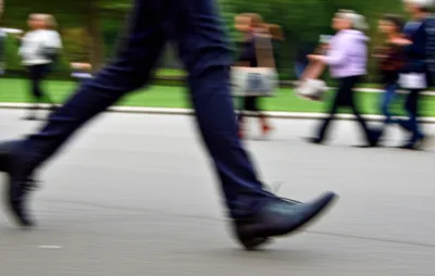 Illustration hurried - Image 1