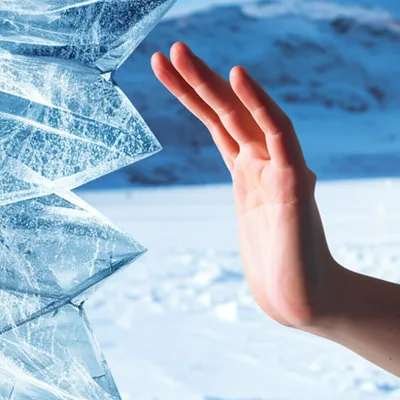 Illustration wrenching - Image 1