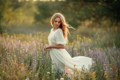 Illustration modesty - Image 1