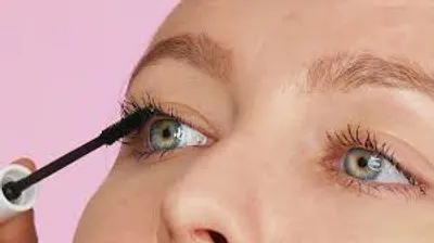 Illustration mascara - Image 2