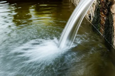 Illustration spout - Image 1