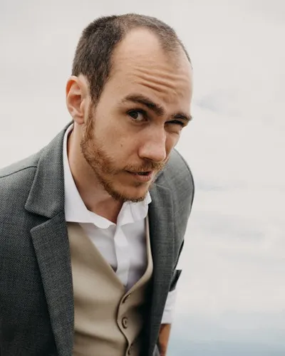 Illustration dubiously - Image 2