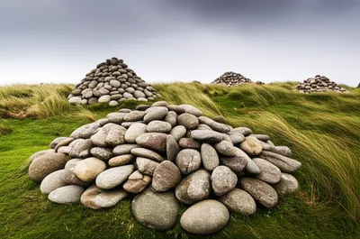 Illustration cairns - Image 1