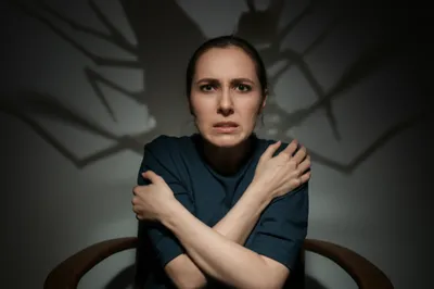 Illustration creeps - Image 1