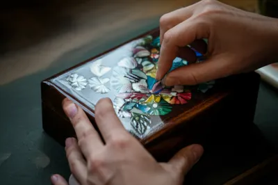 Illustration inlaying