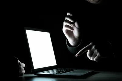 Illustration tamper - Image 1