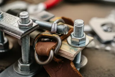 Illustration fastener - Image 1