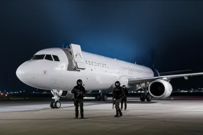 Illustration hijacks - Image 1