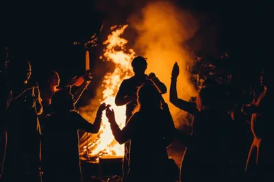 Illustration bonfire - Image 1