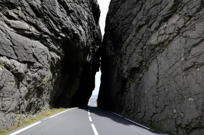 Illustration constricted