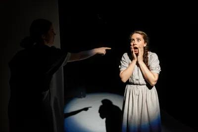 Illustration outer - Image 1