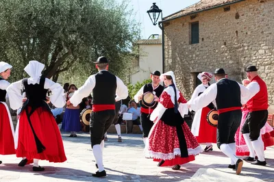 Illustration tambourins - Image 1