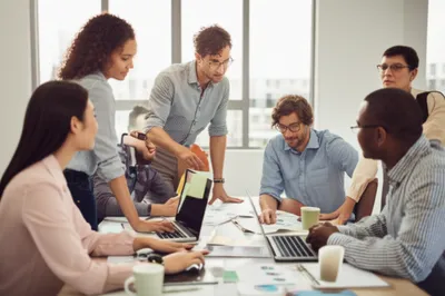 Illustration staff - Image 1