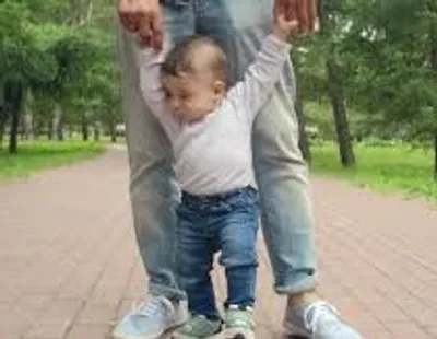 Illustration totter - Image 2