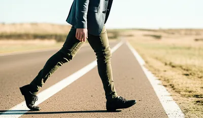 Illustration sideward - Image 1