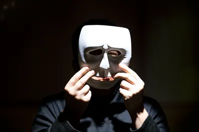 Illustration unmasked - Image 1