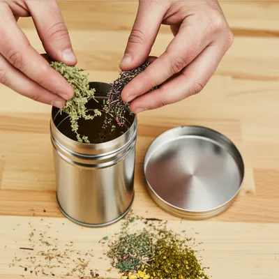 Illustration canister - Image 1